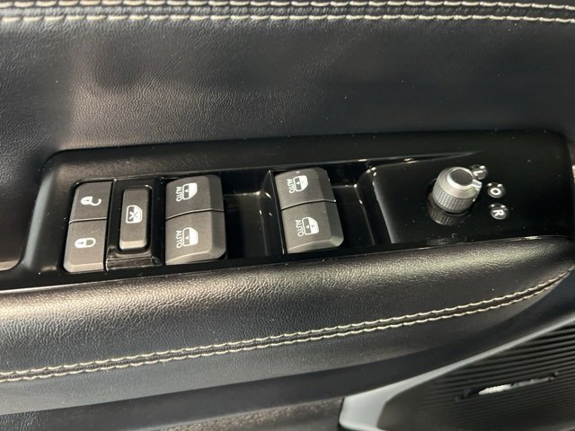 Used 2023 Jeep Wagoneer L Series II image 16