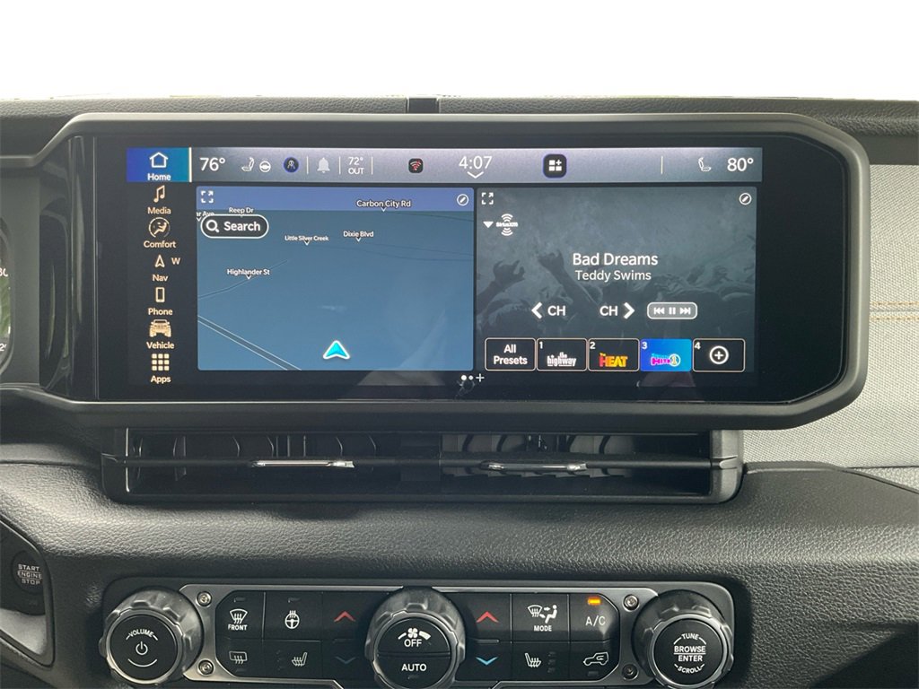 New 2025 Jeep Gladiator Sport image 12