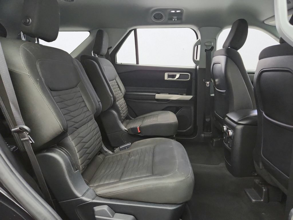 Used 2020 Ford Explorer XLT w/ Comfort Package RWD image 27