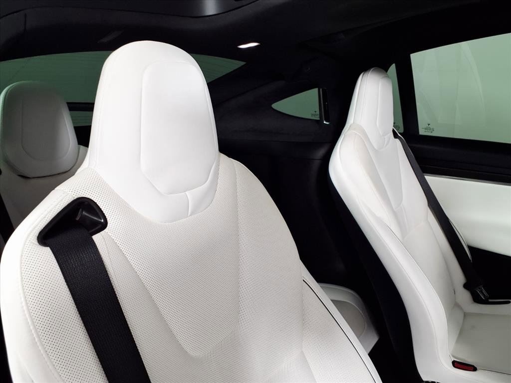 Used 2022 Tesla Model X Plaid image 12