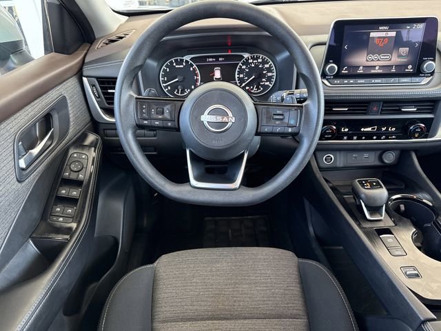 Used 2023 Nissan Rogue SV image 12