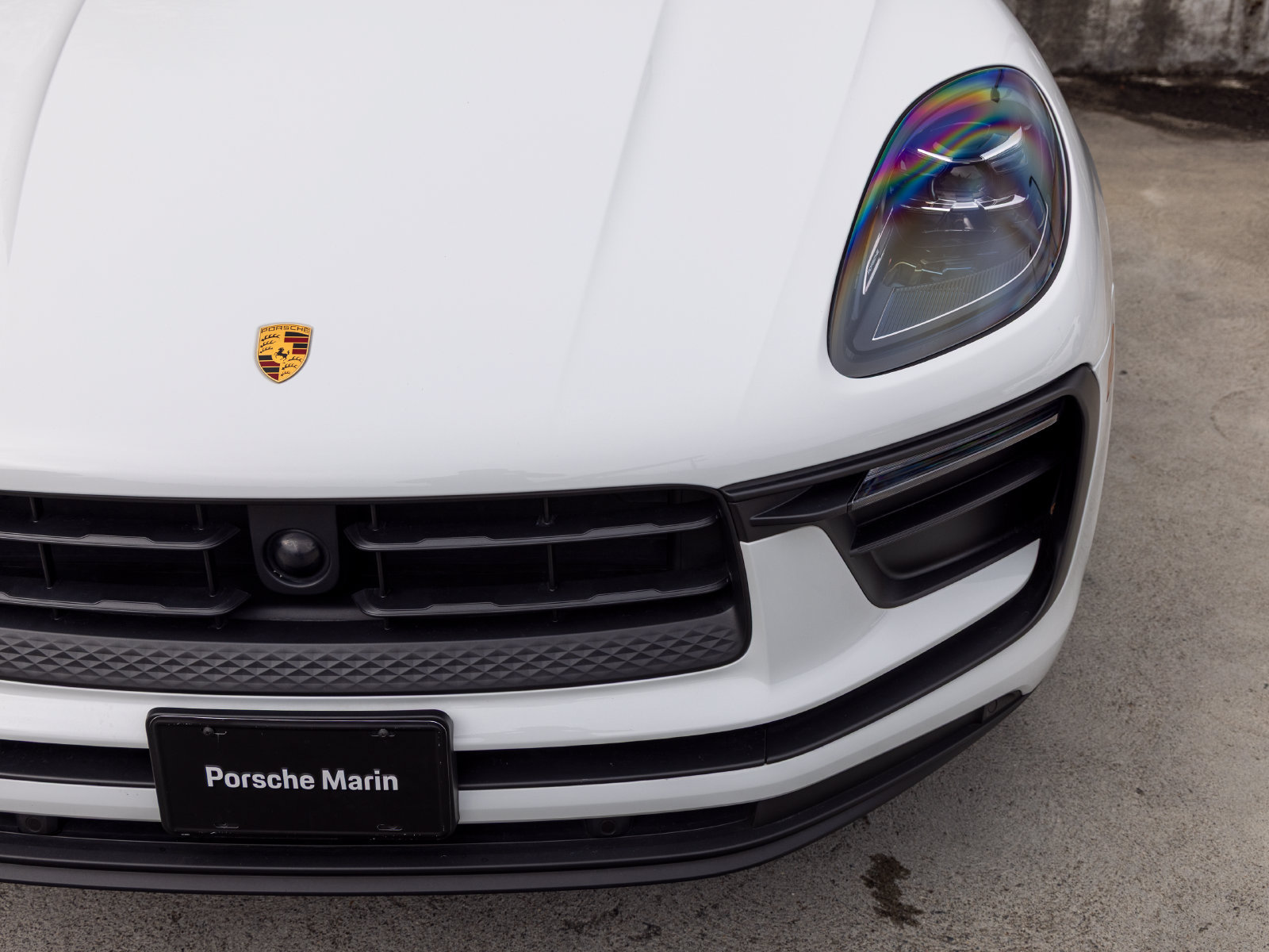 Used 2024 Porsche Macan AWD/4WD image 17