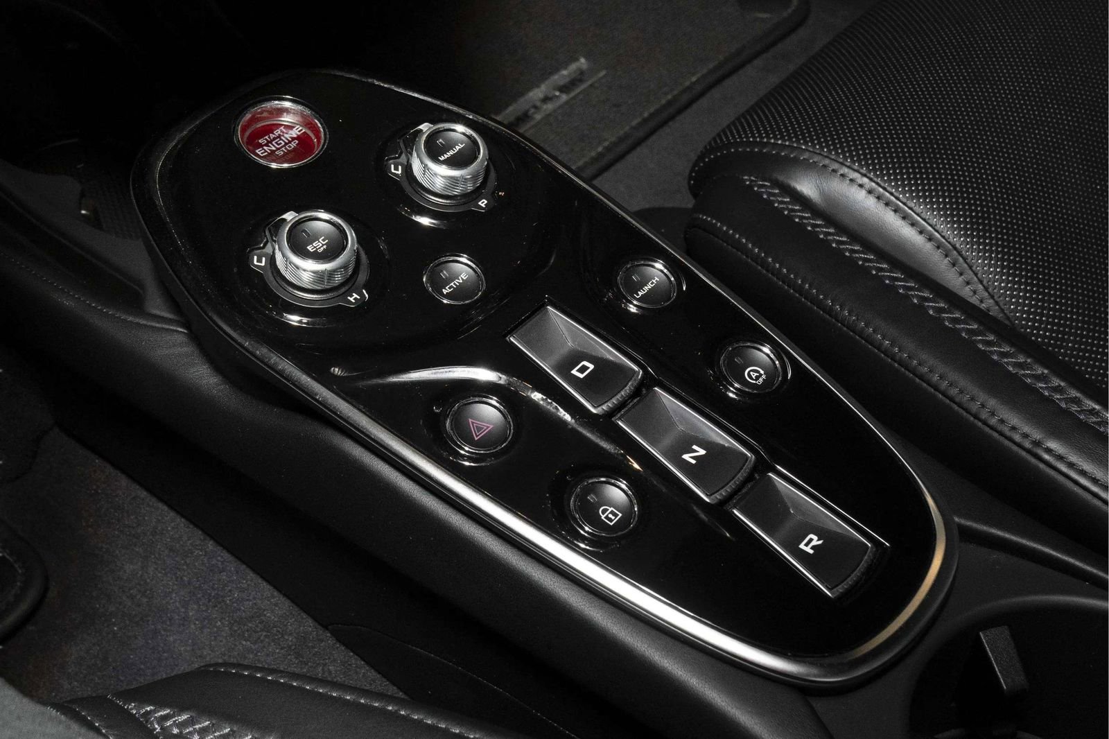 Used 2022 McLaren GT RWD image 28