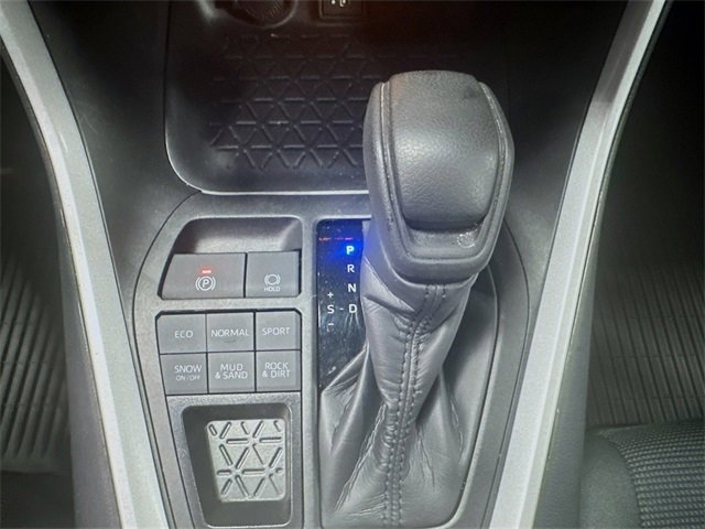 Used 2024 Toyota RAV4 LE image 23