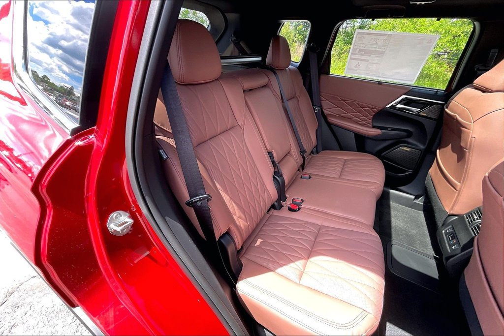 New 2026 Mitsubishi Outlander SEL AWD/4WD image 9