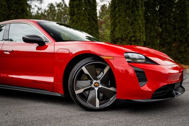 Used 2020 Porsche Taycan Turbo image 7