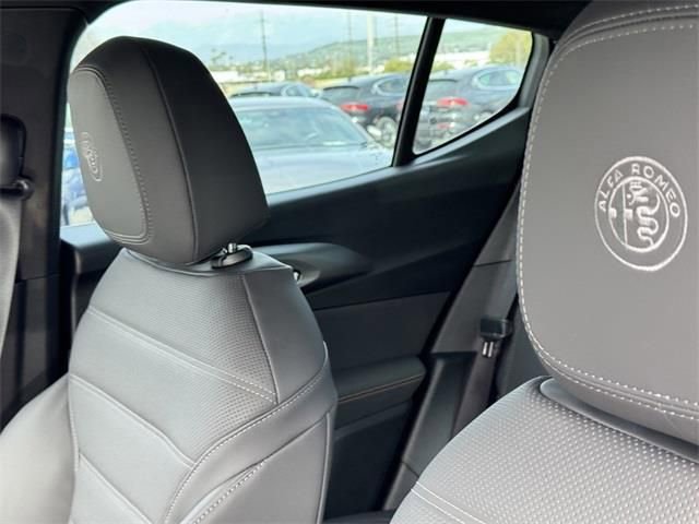 New 2025 Alfa Romeo Tonale w/ Premium Package AWD/4WD image 19