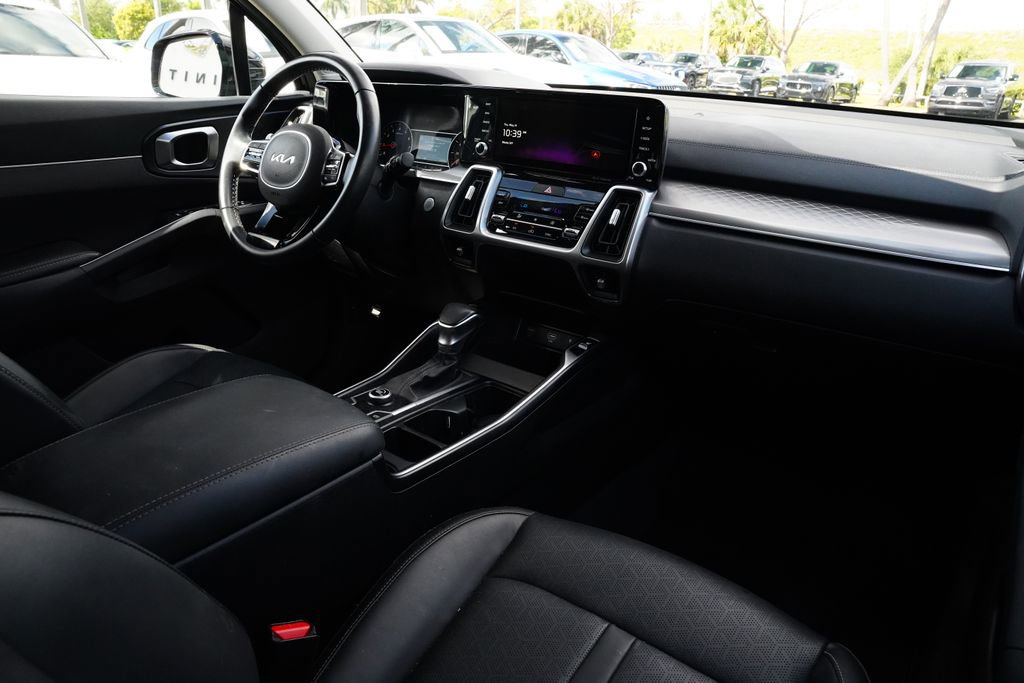 Used 2023 Kia Sorento S FWD image 17