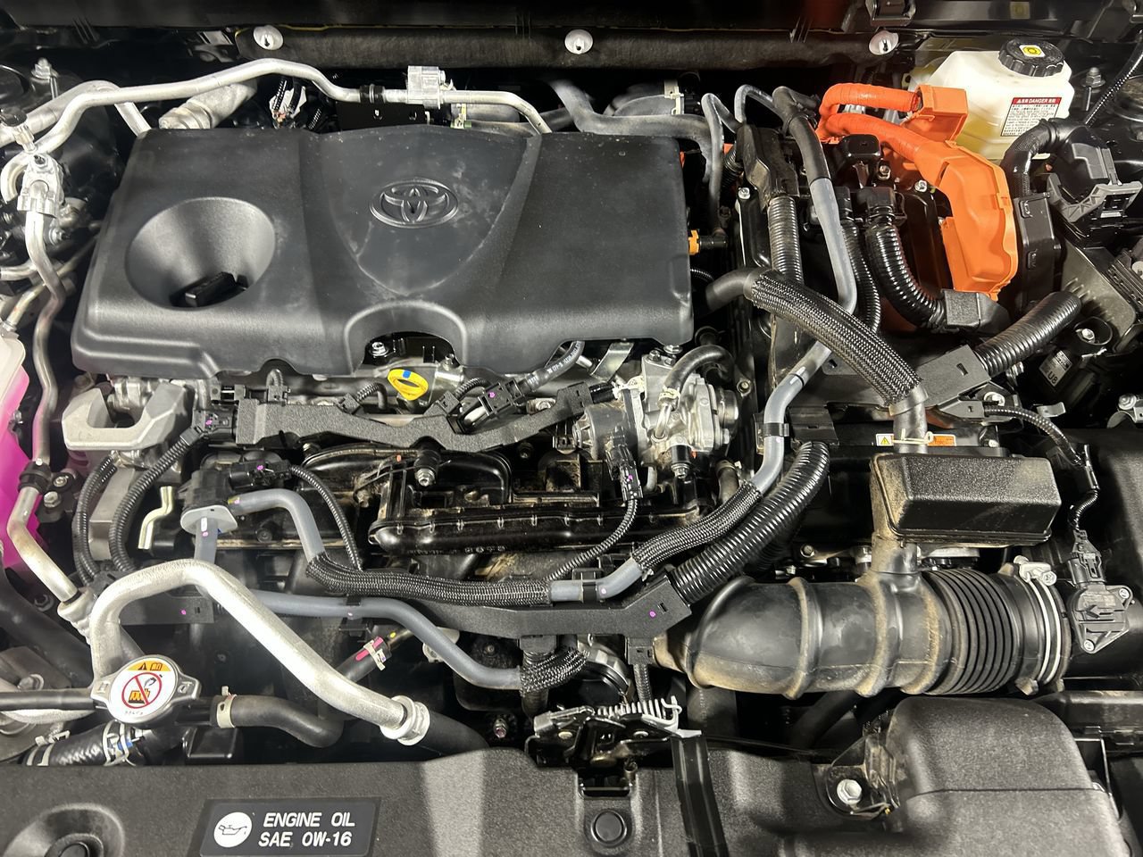 Used 2025 Toyota RAV4 XSE w/ Weather Package AWD/4WD image 12