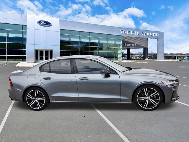 Used 2019 Volvo S60 T5 R-Design image 5