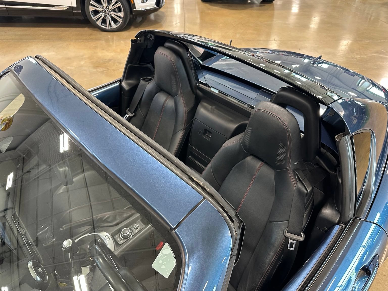 Used 2019 MAZDA MX-5 Miata RF Grand Touring RWD image 11