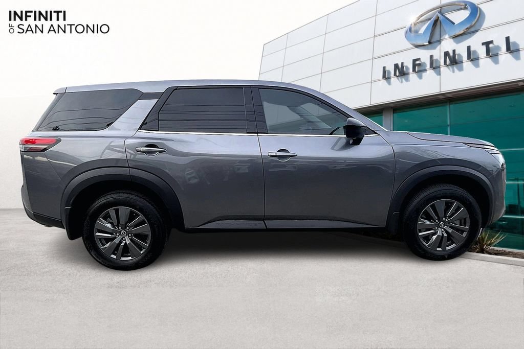 Used 2024 Nissan Pathfinder S AWD/4WD image 46