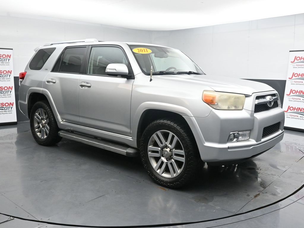 Used 2011 Toyota 4Runner SR5 w/ Convenience Pkg image 2