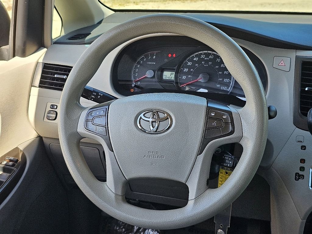 Used 2012 Toyota Sienna LE w/ Preferred Pkg image 40