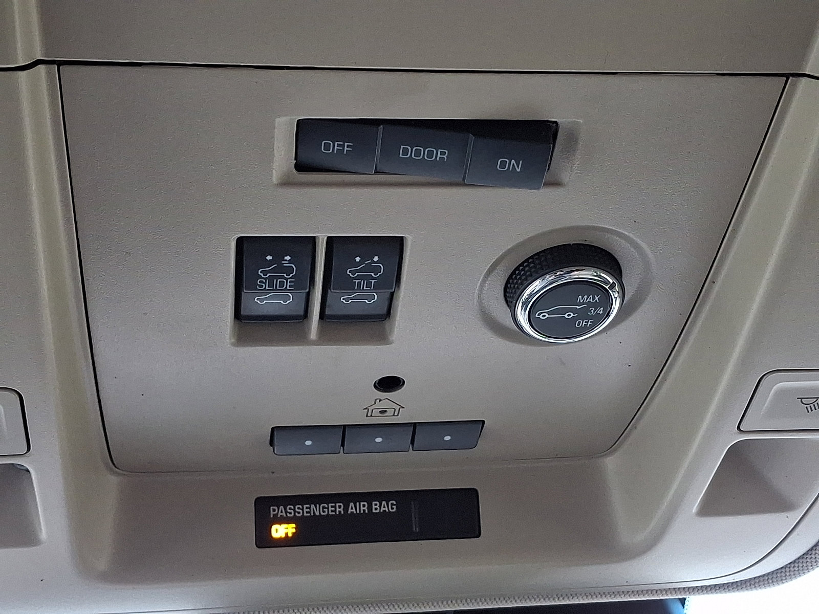 Used 2016 Chevrolet Tahoe LT image 25