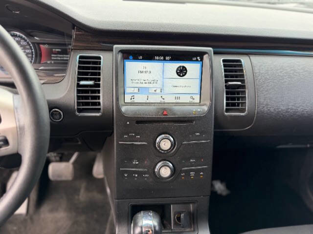 Used 2018 Ford Flex SEL FWD image 12
