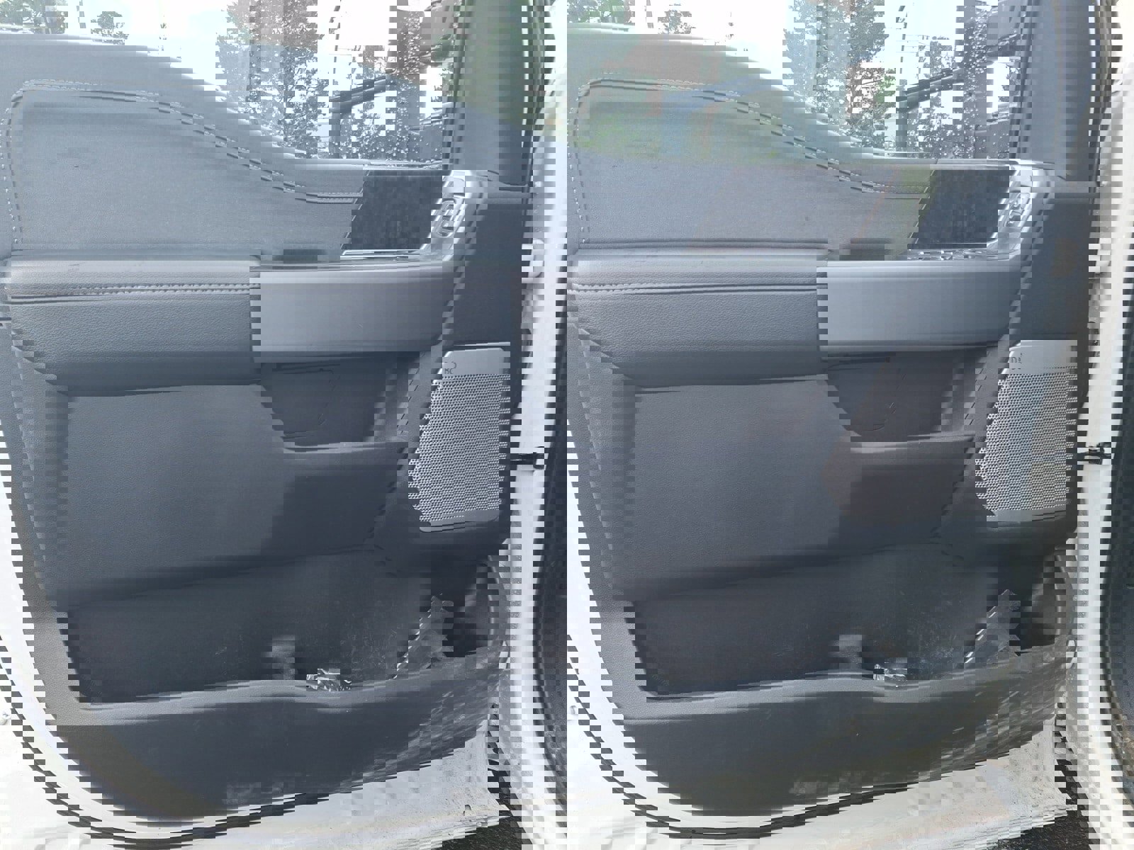 Used 2023 Ford F250 Lariat w/ Lariat Ultimate Package image 9