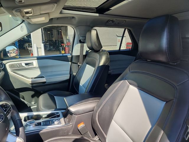 Certified 2023 Ford Explorer XLT w/ Equipment Group 202A AWD/4WD image 22