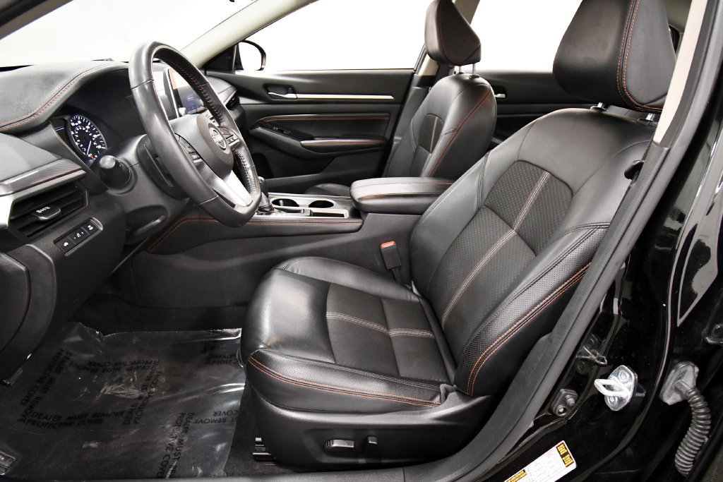 Used 2023 Nissan Altima 2.5 SR FWD image 14