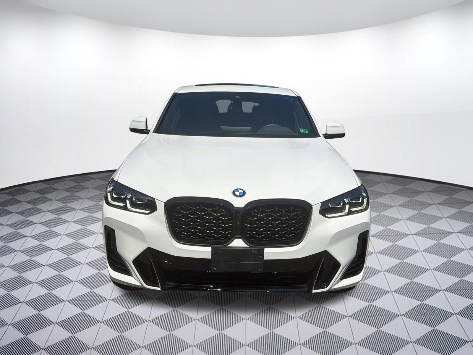 Used 2025 BMW X4 xDrive30i w/ Premium Package AWD/4WD image 6