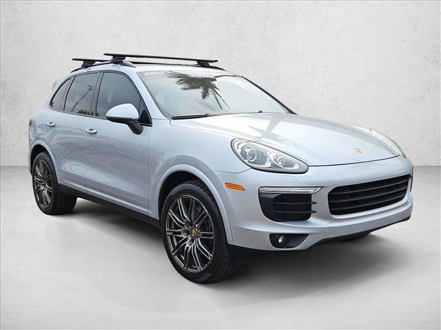 Used 2017 Porsche Cayenne Platinum Edition image 3