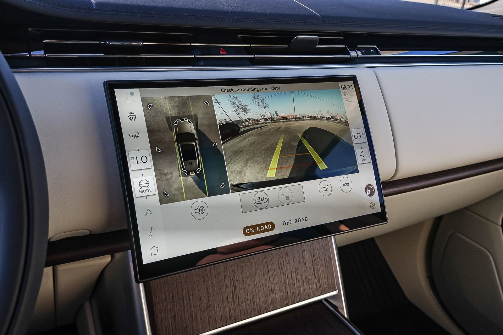 New 2026 Land Rover Range Rover SE image 36