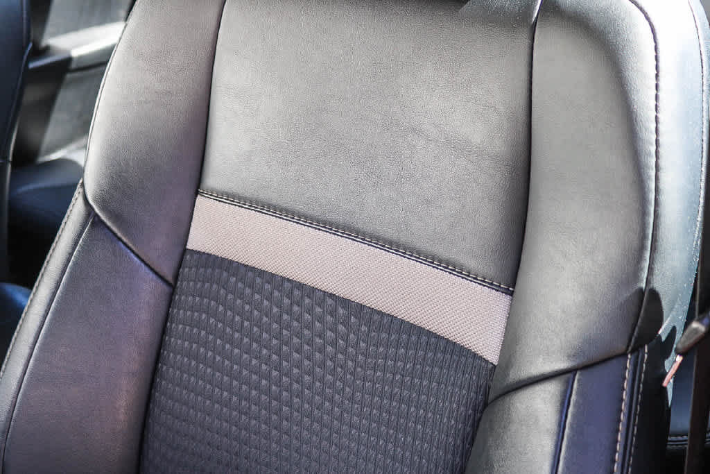 Used 2014 Toyota Camry SE FWD image 12