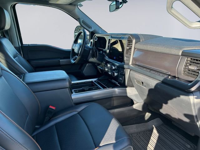 Used 2025 Ford F350 Lariat w/ Black Appearance Package image 15