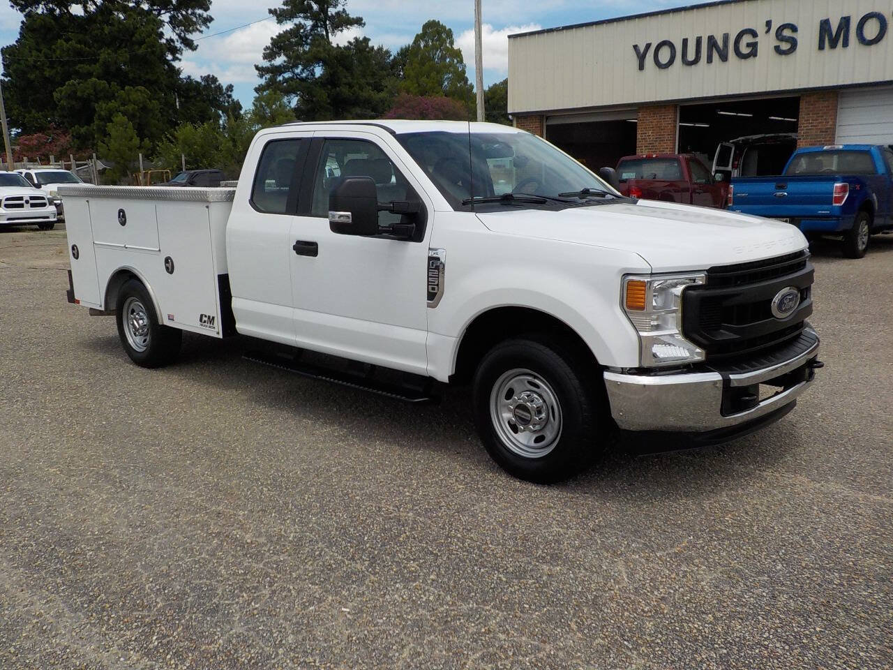 Used 2022 Ford F250 XL w/ Power Equipment Group RWD image 8