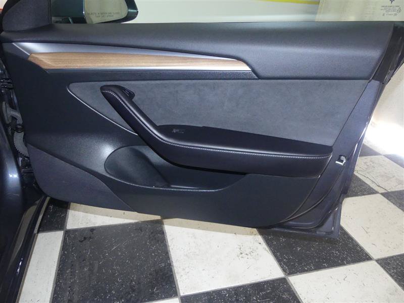 Used 2023 Tesla Model 3 Standard Range RWD image 18