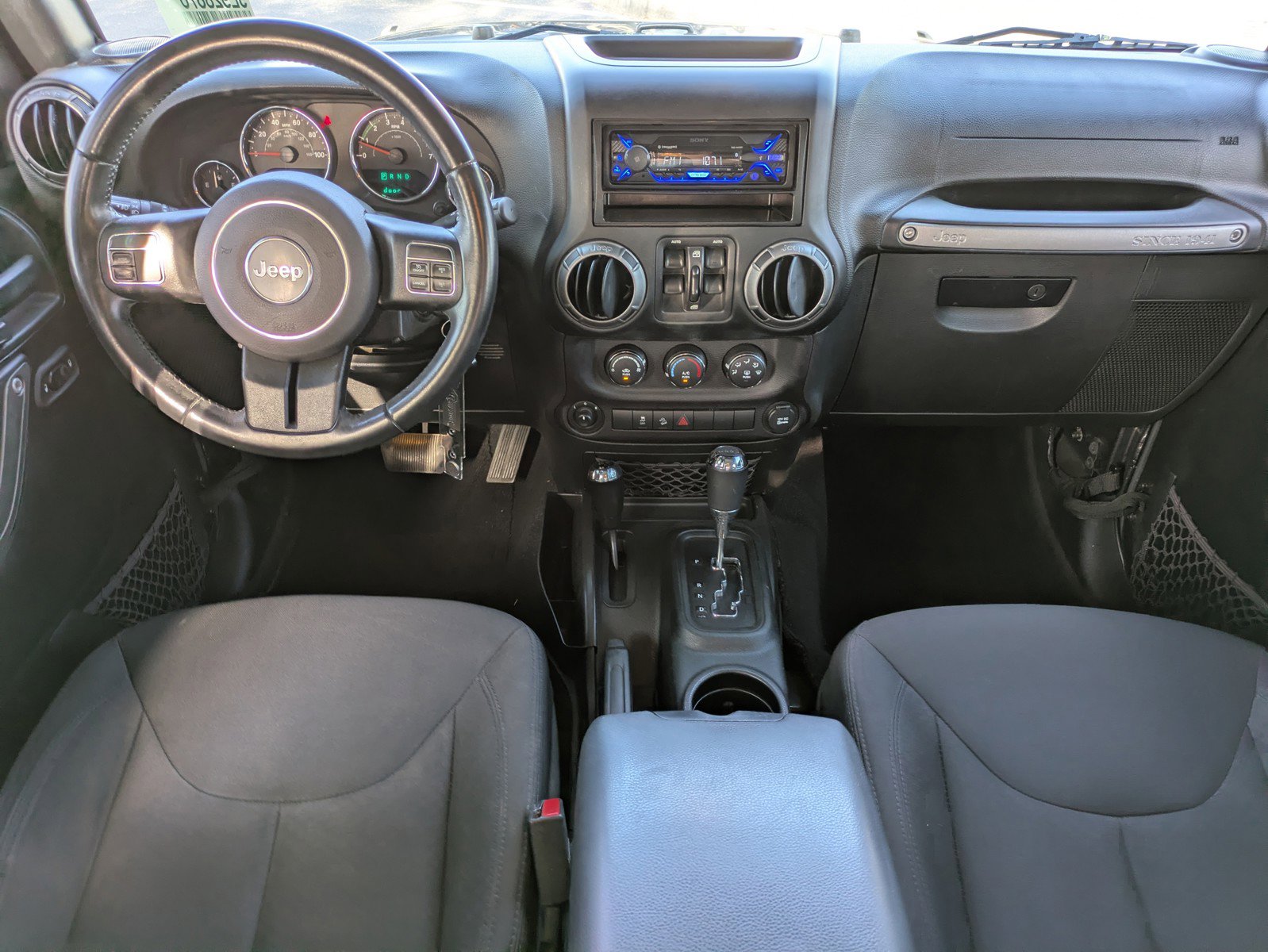 Used 2018 Jeep Wrangler Unlimited Sport S image 9