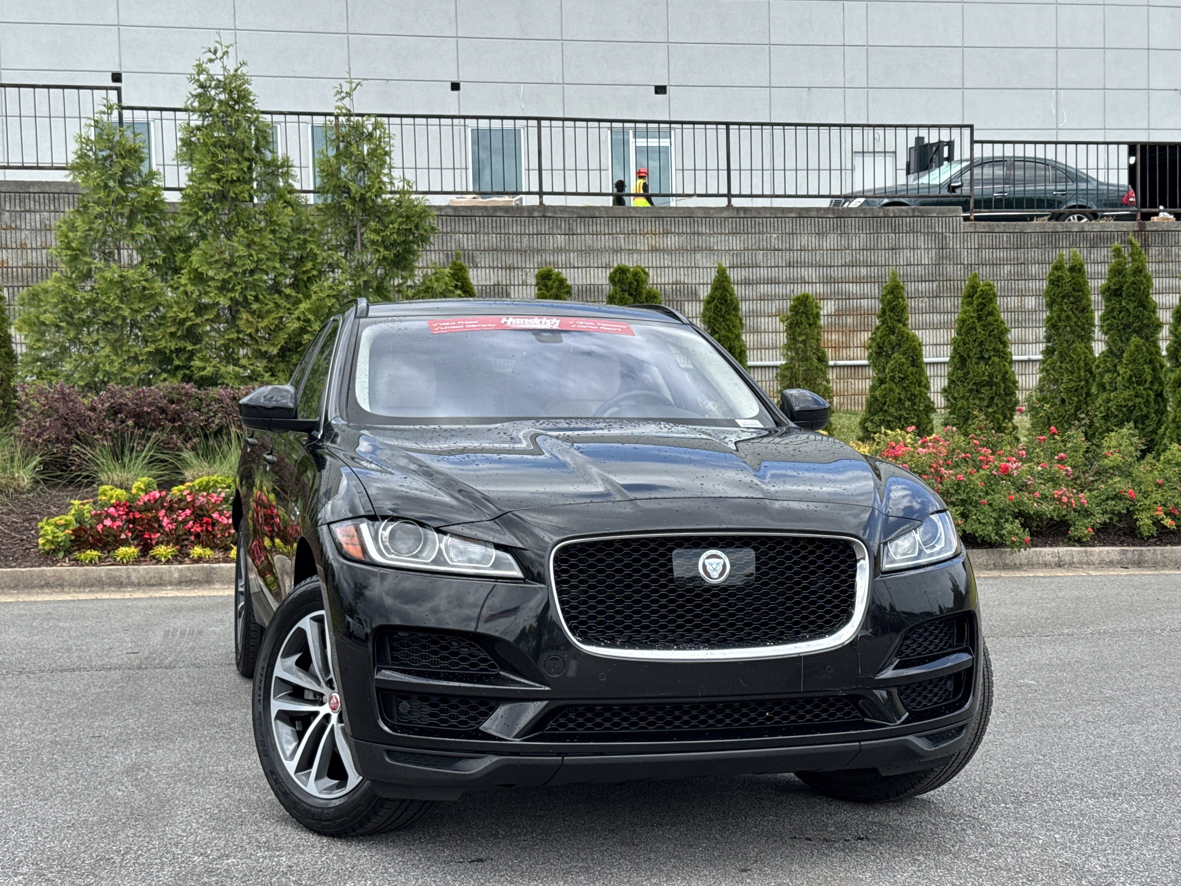 Used 2019 Jaguar F-PACE Premium AWD/4WD image 2