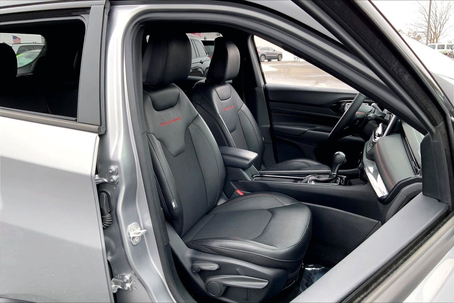 Used 2023 Jeep Compass Trailhawk w/ Sun and Sound Group image 7