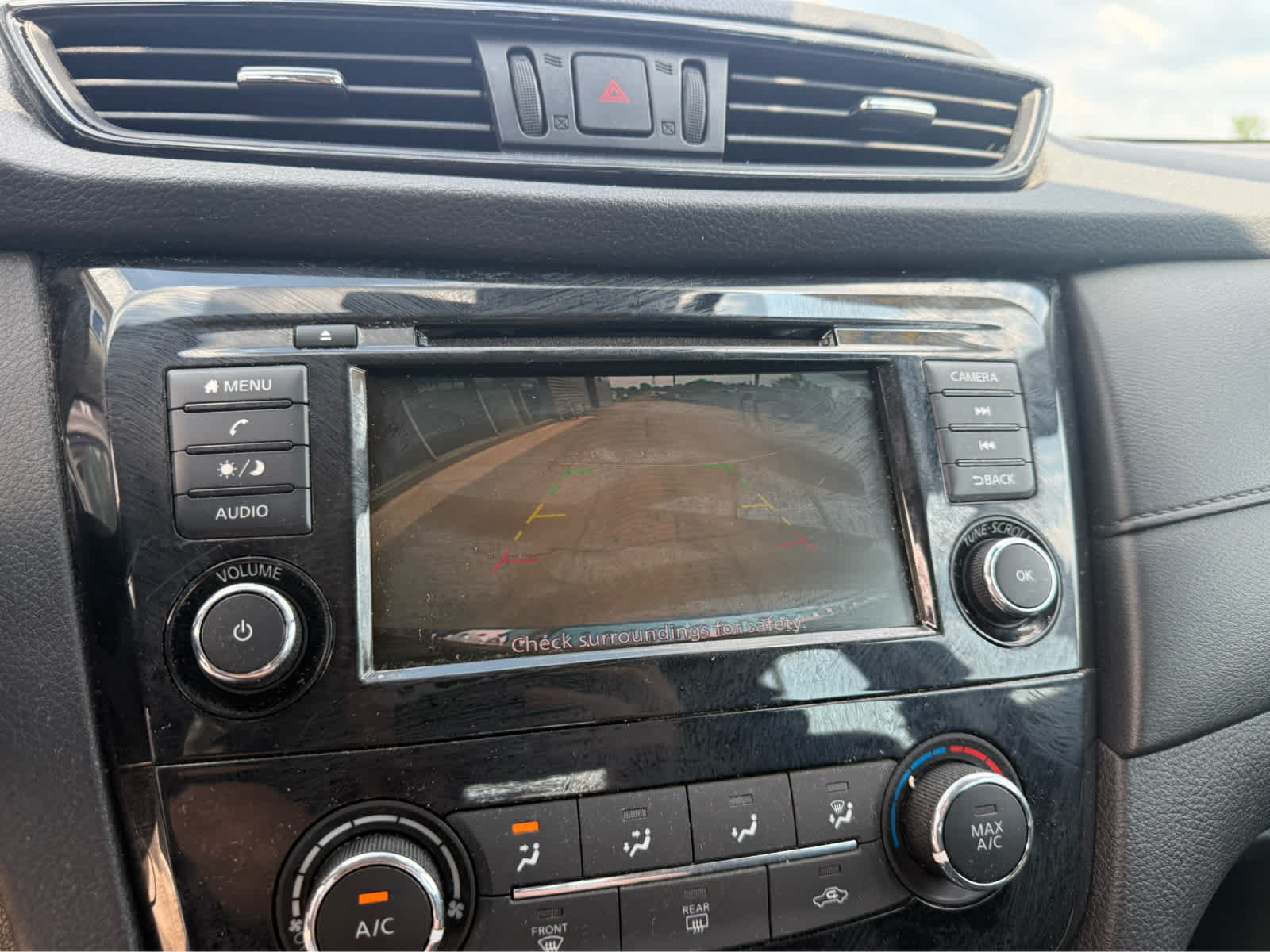 Used 2020 Nissan Rogue S AWD/4WD image 16