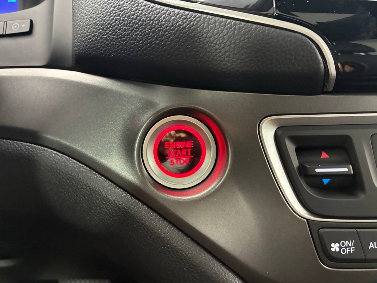 Used 2025 Honda Passport EX-L image 20