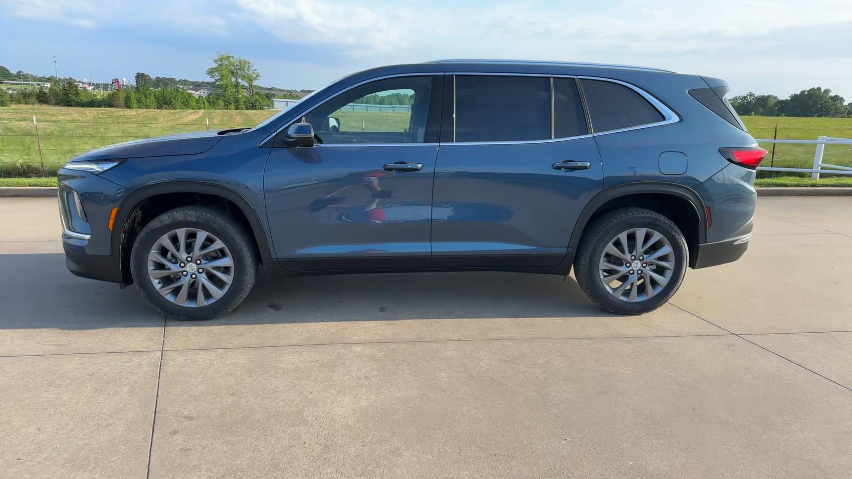 New 2026 Buick Enclave Preferred w/ Power Package FWD image 6