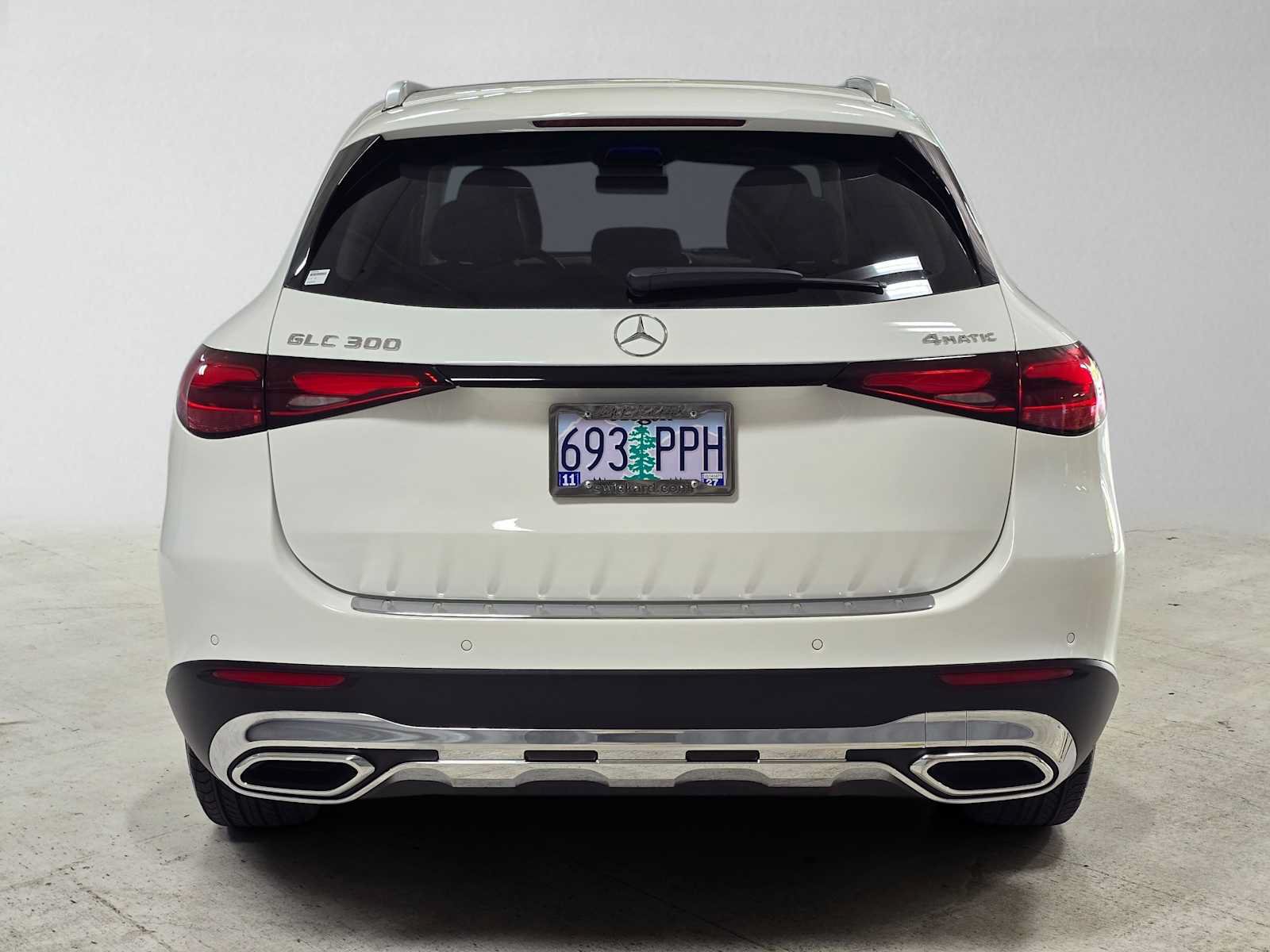 Used 2024 Mercedes-Benz GLC 300 4MATIC image 4