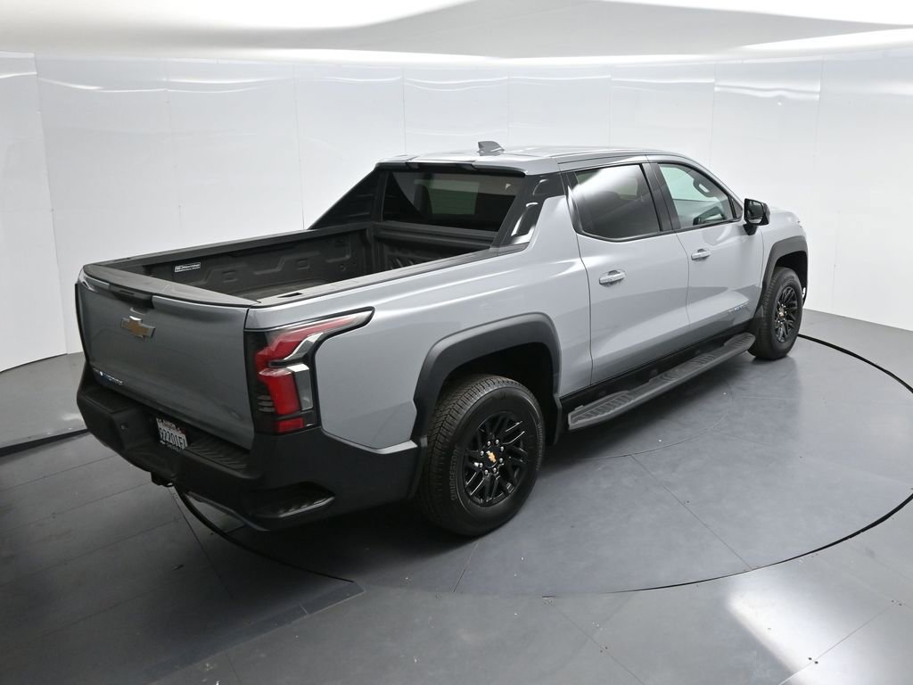 Used 2026 Chevrolet Silverado EV LT AWD/4WD image 45