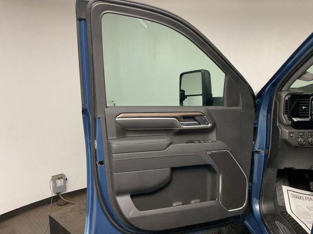 New 2026 Chevrolet Silverado 2500 LT w/ Trail Boss Package image 9