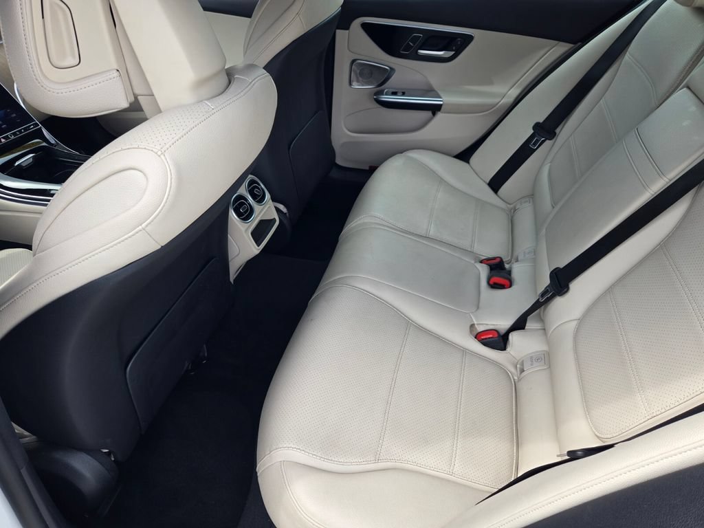 Used 2023 Mercedes-Benz C 300 Sedan image 12