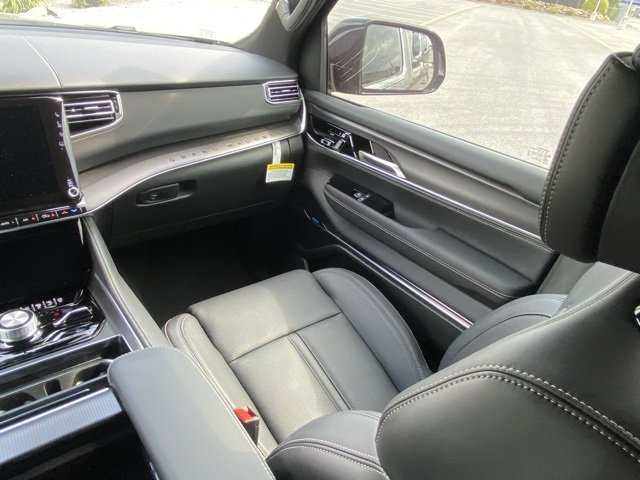 New 2024 Jeep Grand Wagoneer L 4WD w/ Rear Seat Video Group 1 image 37