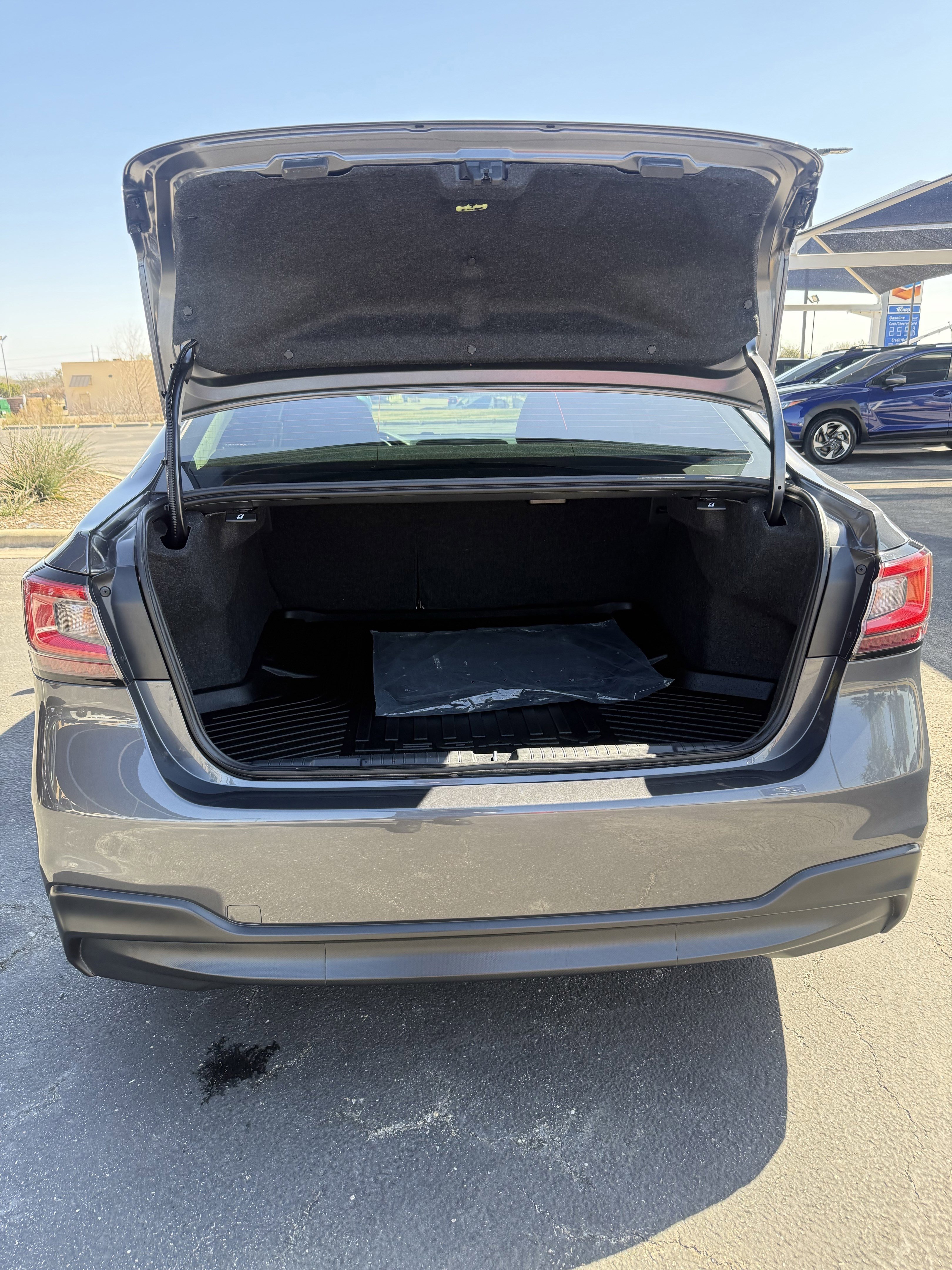 Used 2025 Subaru Legacy Premium image 9