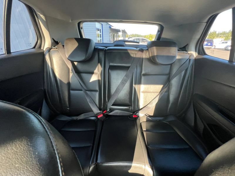 Used 2017 Chevrolet Trax Premier w/ Driver Confidence II Package FWD image 21