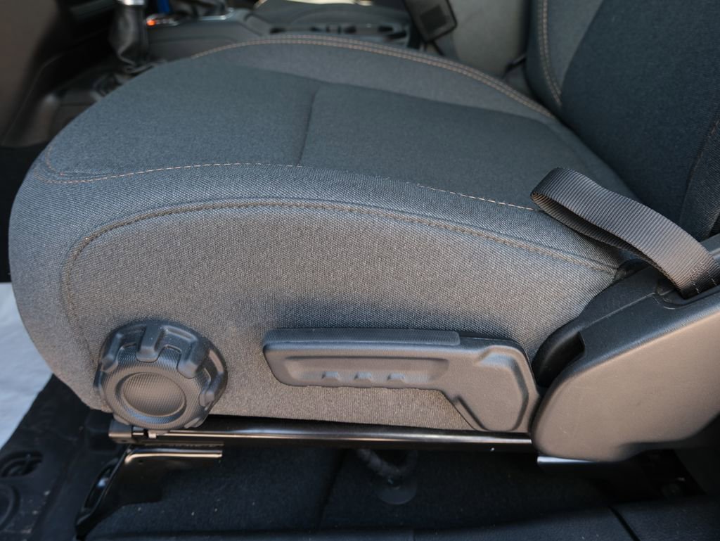 Used 2026 Jeep Wrangler Unlimited Sport AWD/4WD image 24