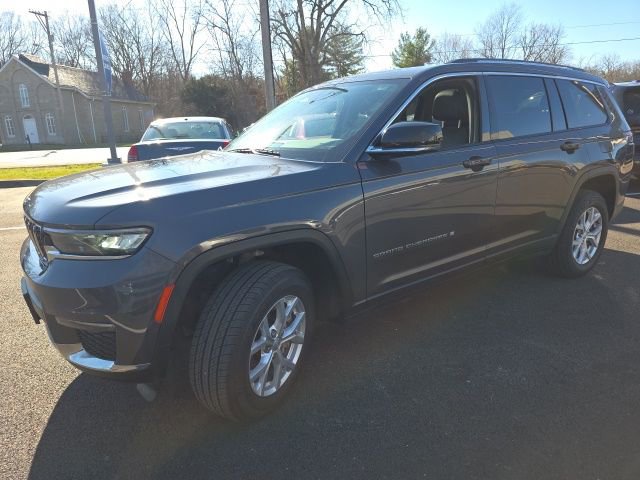 Used 2023 Jeep Grand Cherokee L Limited image 19