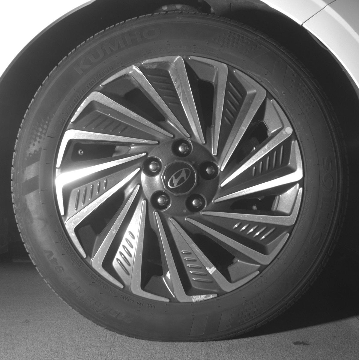 Used 2025 Hyundai Sonata SEL FWD image 13