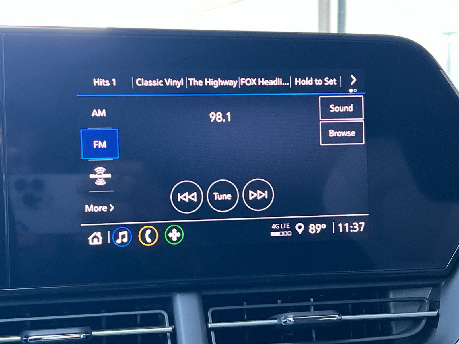 New 2026 Chevrolet Trax LS w/ Driver Confidence Package FWD image 18