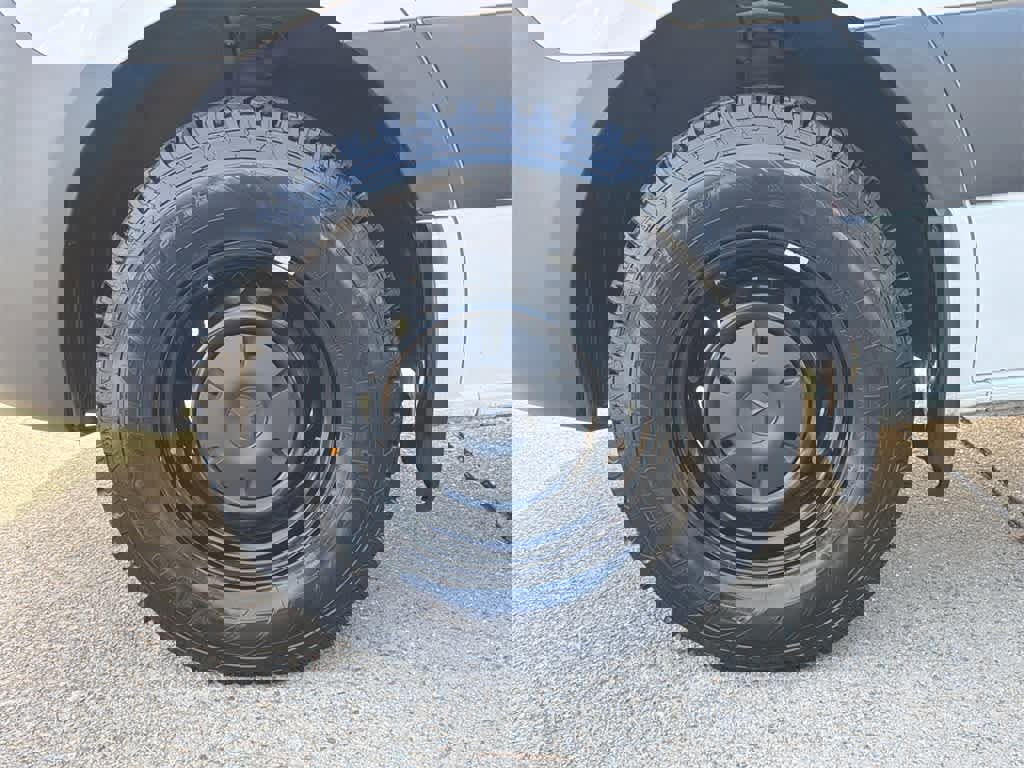 Used 2025 Mercedes-Benz Sprinter 2500 image 9