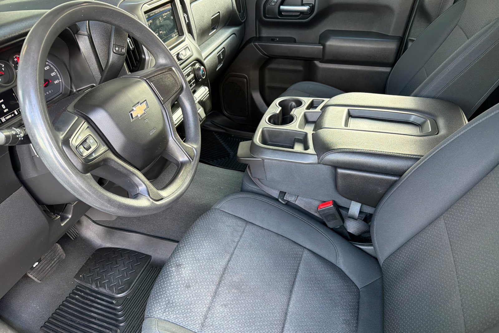 Used 2019 Chevrolet Silverado 1500 Custom w/ Custom Value Package AWD/4WD image 9