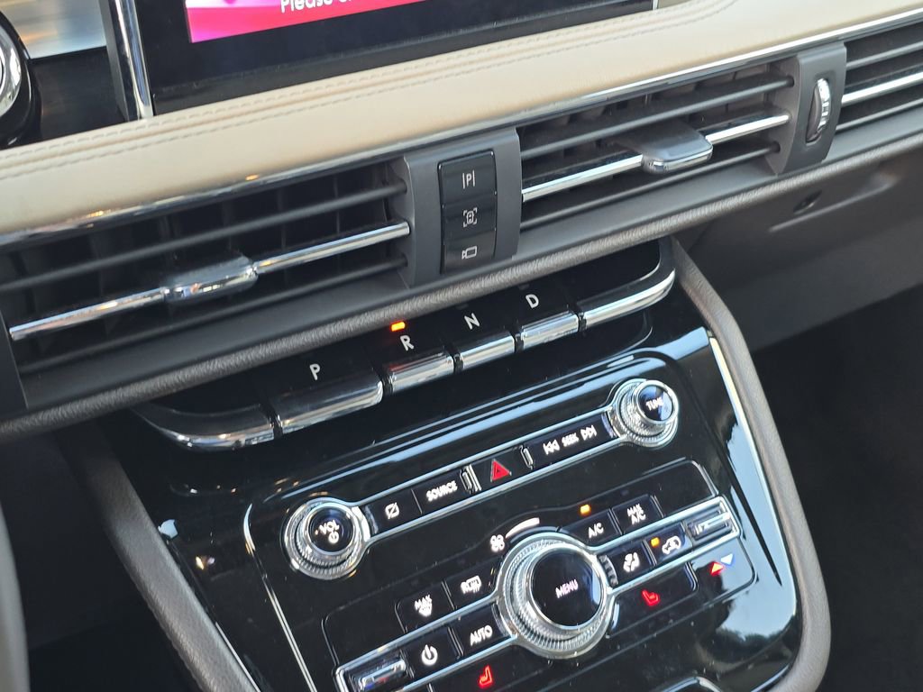 Used 2021 Lincoln Corsair FWD image 25